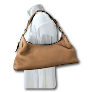 Danier Purse Leather  Tan Beige Under Arm Shoulder